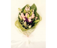 F103 6 PCS PINK ROSES WITH TIGER LILIES BOUQUET 